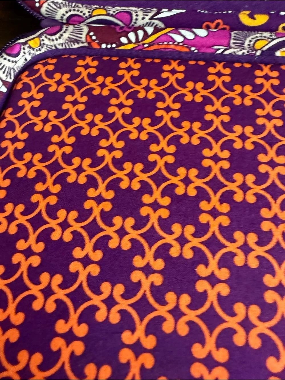 VERA BRADLEY Laptop Quilted Padded Sleeve-Suzani